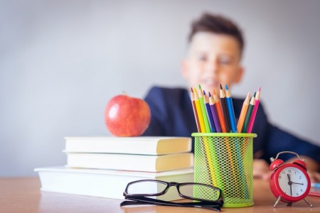 BORSE DI STUDIO PER GLI STUDENTI MERITEVOLI DELLE SCUOLE SECONDARIE DI I E II GRADO - A. S. 2022/2023
