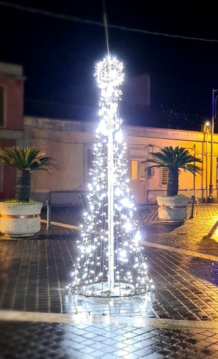 Zeddiani si illumina per il Natale